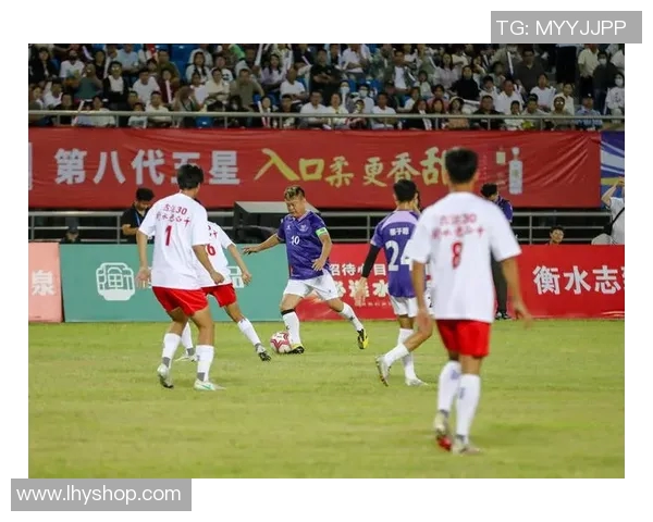 香港足球明星全景揭秘与传奇故事汇总